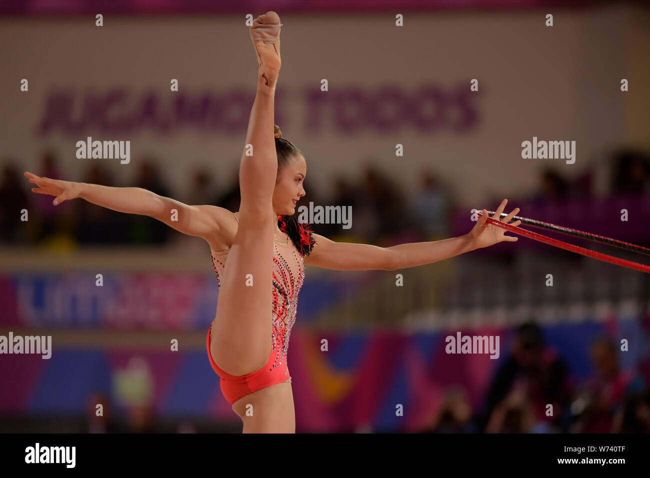 Lima, Peru. 04 Aug, 2019. Oriana Viñas aus Kolumbien in die Rhythmische Gymnastik mit Rim-Finale. Pan American Games von Lima 2019. Lima. PE. Credit: Reinaldo Reginato/FotoArena/Alamy leben Nachrichten Stockfoto