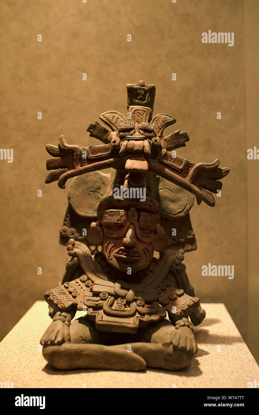 Urn der alten Götter. Das Nationalmuseum für Anthropologie, Mexiko City, CDMX, Mexiko Stockfoto
