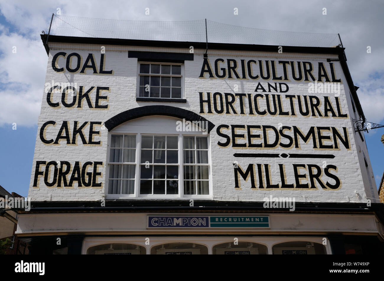 Gebäude in der Bridge Street, Banbury, Oxfordshire, mit Erinnerungen an eine vergangene Zeit. Stockfoto