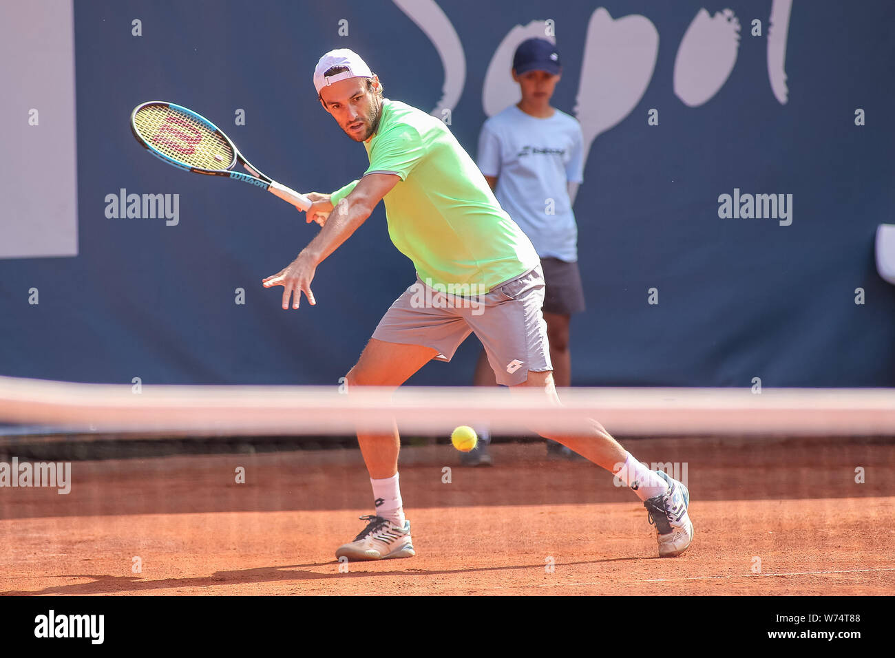 Stefano Travaglia (ITA) in Aktion Finale zwischen Stefano Travaglia (ITA) und Filip Horansky (SVK) am Tennis ATP Challenger BNP Paribas Sopot Öffnen gesehen. (Endstand: 6:4,2:6,6:2) Stockfoto