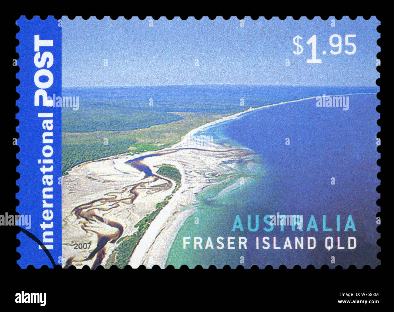 Australien - ca. 2007: einen Stempel in Australien gedruckten zeigt eine Luftaufnahme von Fraser Island, Queensland, circa 2007. Stockfoto