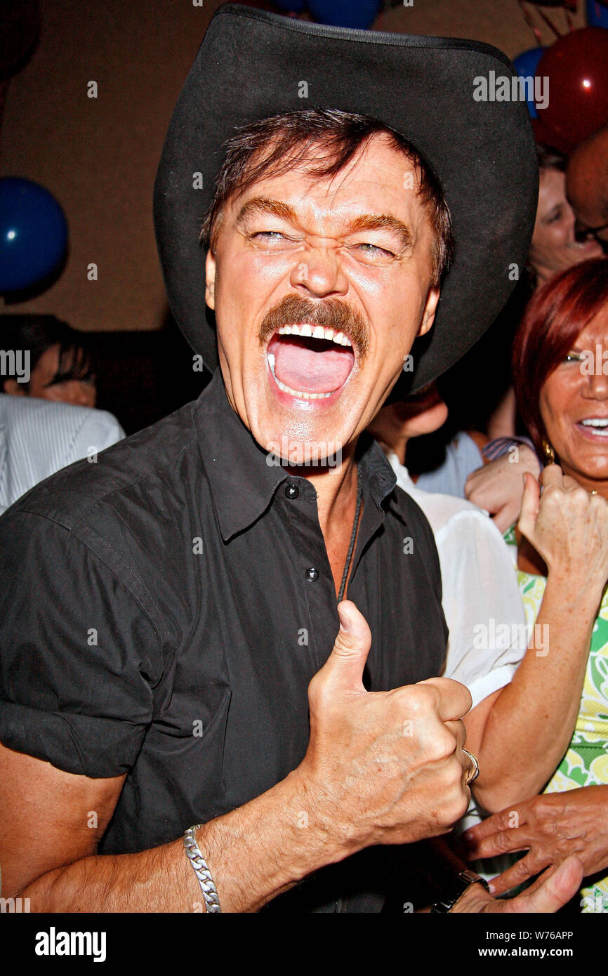 New York, USA. 26. Juni 2008. Randy Jones auf der Geburtstagsfeier für Noel Ashman an plumm. Quelle: Steve Mack/Alamy Stockfoto