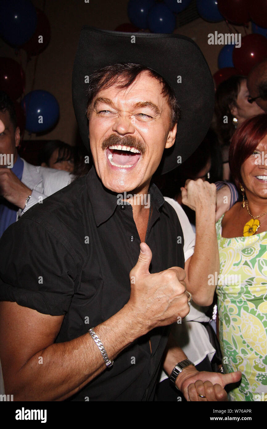 New York, USA. 26. Juni 2008. Randy Jones auf der Geburtstagsfeier für Noel Ashman an plumm. Quelle: Steve Mack/Alamy Stockfoto