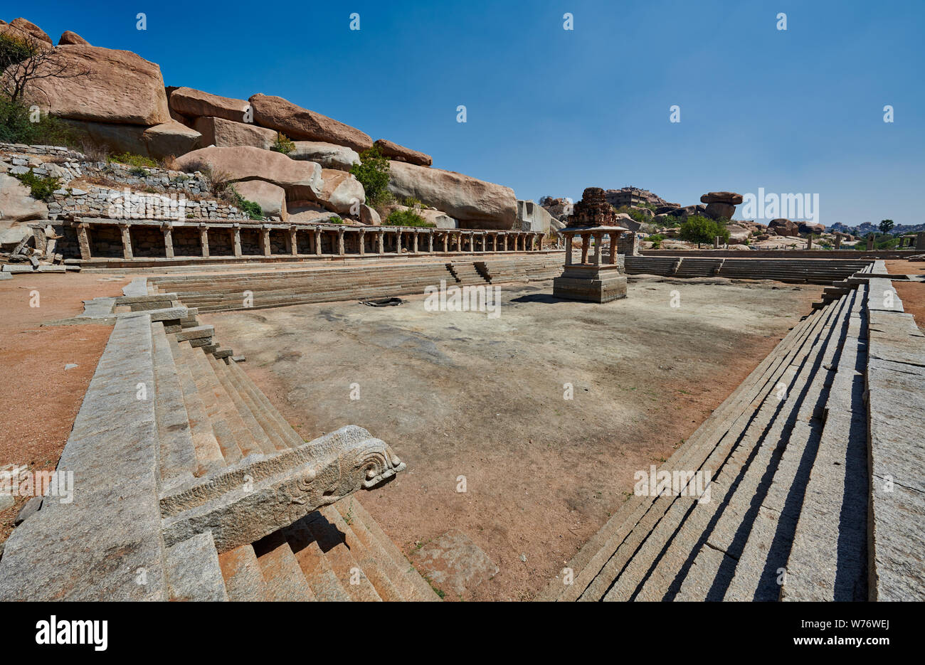 Krishna Basar, Ruinen von einem Marktplatz um ein öffentliches Bad, Hampi, UNESCO-heritge Website, Karnataka, Indien Stockfoto