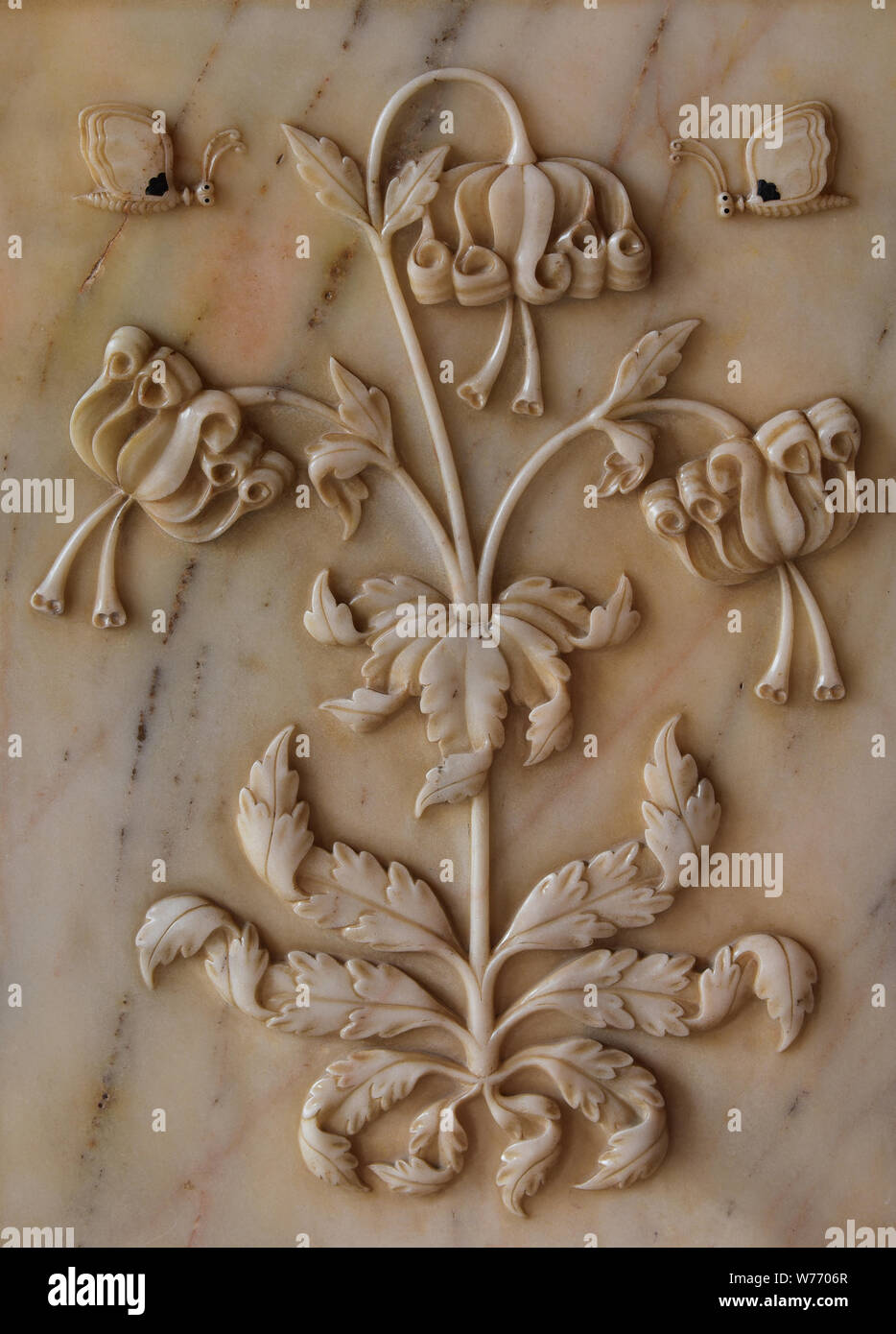 Dekorativer Marmor Platten von Insekten und floralen Motiven schmücken die Wände der gesamten Sheesh Mahal, Amber Fort, Jaipur, Rajasthan, Indien, Asien. Stockfoto