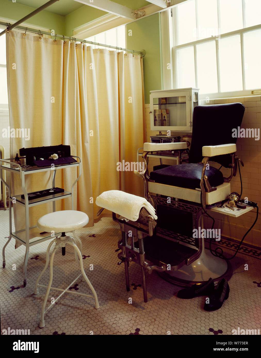 'Fußpflege' an der Fordyce Bathhouse, sobald die Opulentesten derartiger Betriebe entlang Bathouse Zeile in Hot Springs, Arkansas, physische Beschreibung: 1 Transparenz: Farbe; 4 x 5 in. oder kleinere Anmerkungen: Titel, Datum, und Schlüsselwörter vom Fotografen zur Verfügung gestellt.; digitale Bild von Carol M. Highsmith ihrem ursprünglichen Film Transparenz zu vertreten; einige Details können zwischen dem Film und den digitalen Bildern abweichen.; ist Teil der Wählt Serie im Carol M. Highsmith Archiv.; Geschenk und kaufen; Carol M. Highsmith; 2011; (DLC/PP 2011: 124).; Stockfoto