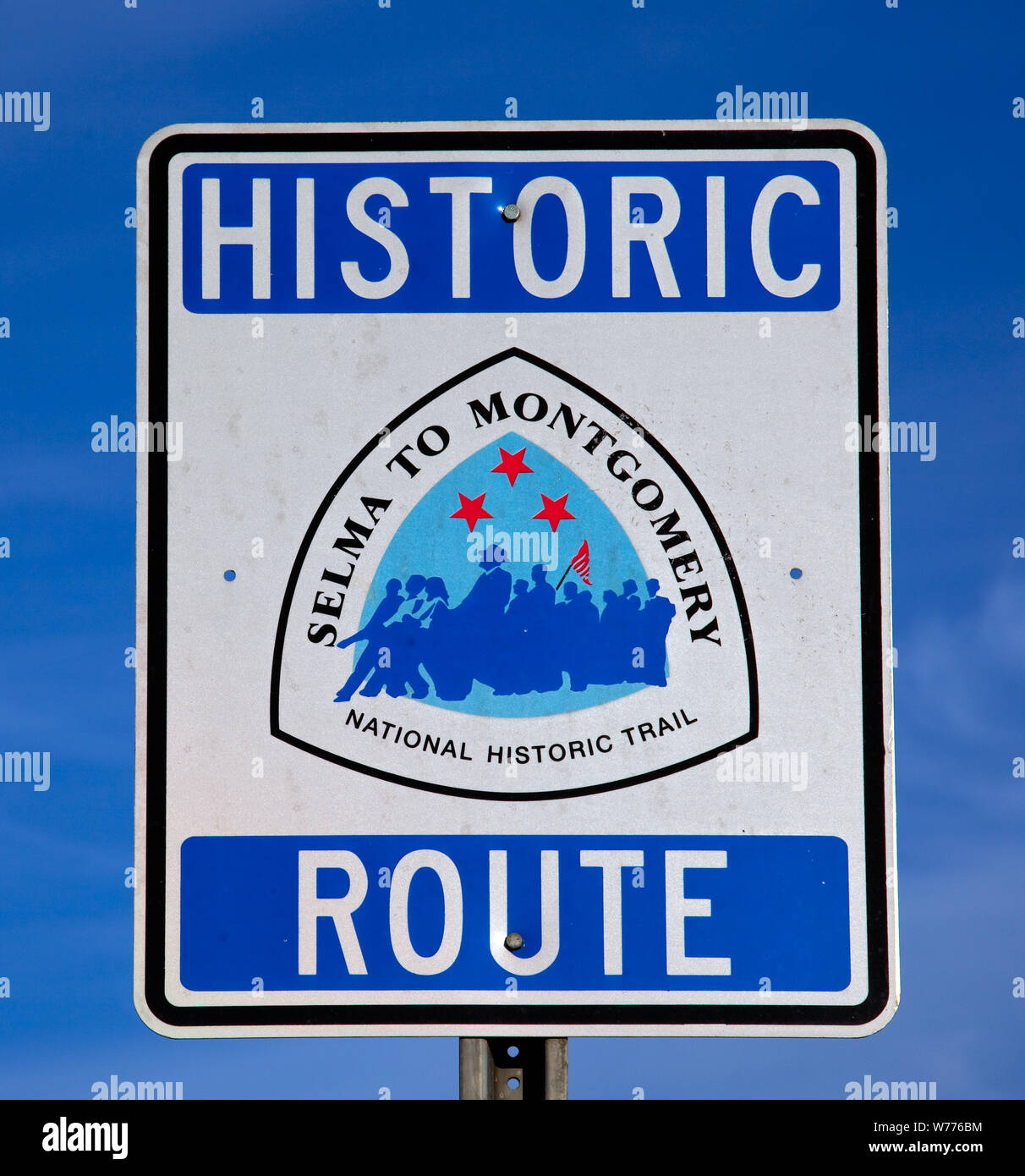 45. Jahrestag der Bürgerrechte März von Selma, Alabama Montgomery, Alabama, physische Beschreibung: 1 Foto: digital, TIFF-Datei, Farbe. Hinweise: Zeichen für die Selma-zu-Montgomery National Historic Trail.; Titel, Datum, Betreff, und Schlüsselwörter vom Fotografen zur Verfügung gestellt.; Geschenk; George F. Landegger; 2010; (DLC/PP 2010: 090). Stockfoto