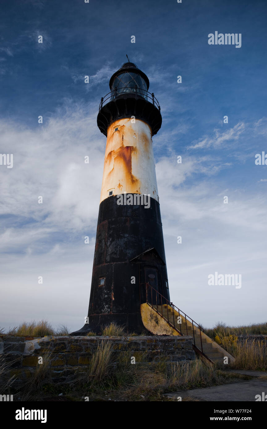 Der Leuchtturm am Kap Pembroke, am östlichsten Punkt der Falkland Inseln. Stockfoto