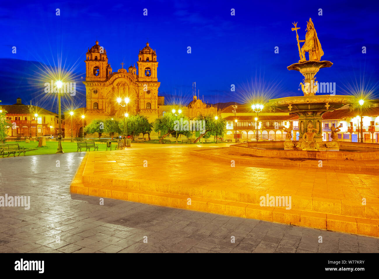 Cusco, Peru - Plaza de Armas und Kirche der Gesellschaft Jesu. Anden, Südamerika. Stockfoto