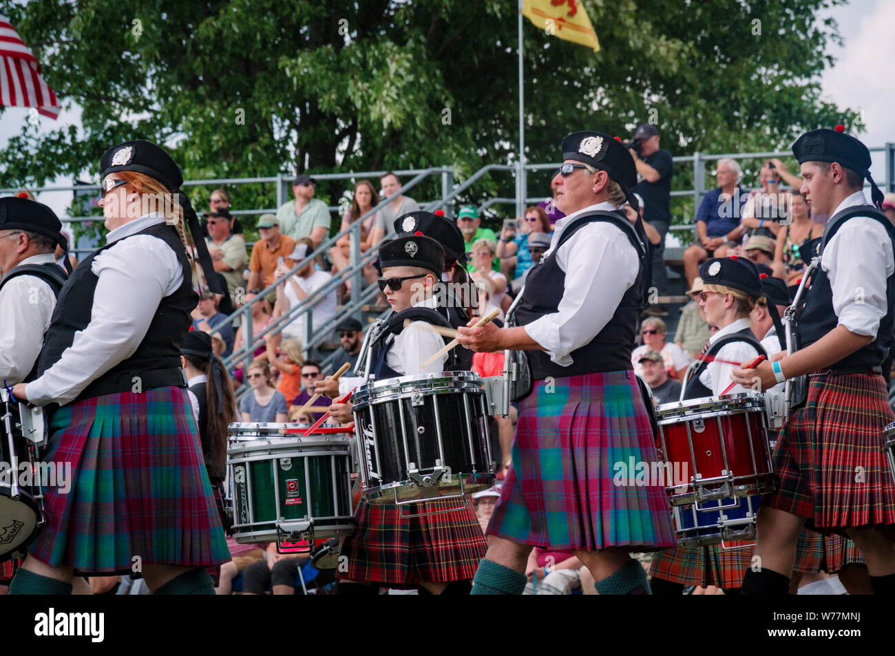Fergus, Ontario, Kanada - 08 11 2018: Über 20 Pipe Bands in der Pipe Band Contest von Pipers und Pipe Band Gesellschaft von Ontario statt paricipated während Stockfoto
