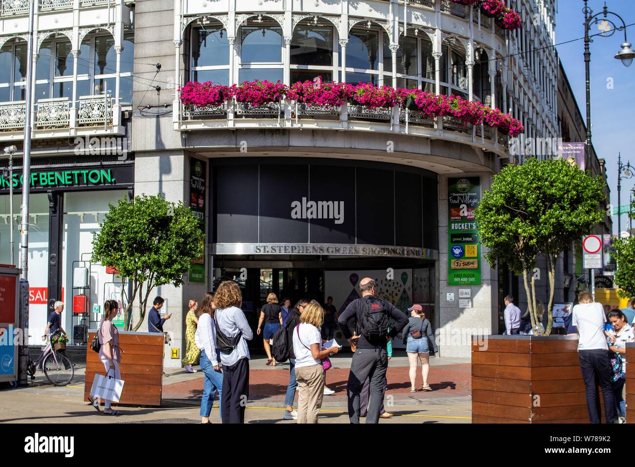 St. Stephens Green, Einkaufszentrum an der Spitze der Grafton Street, Dublin, Irland. Stockfoto