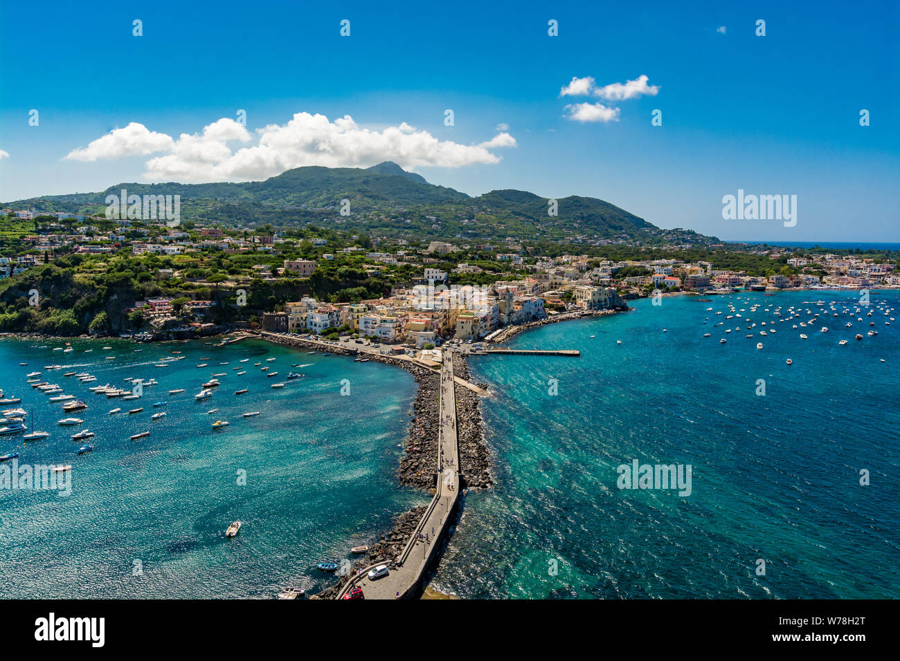 Erstaunlich Stadtbild von Ischia Ponte, Ischia Island, Italien Stockfoto