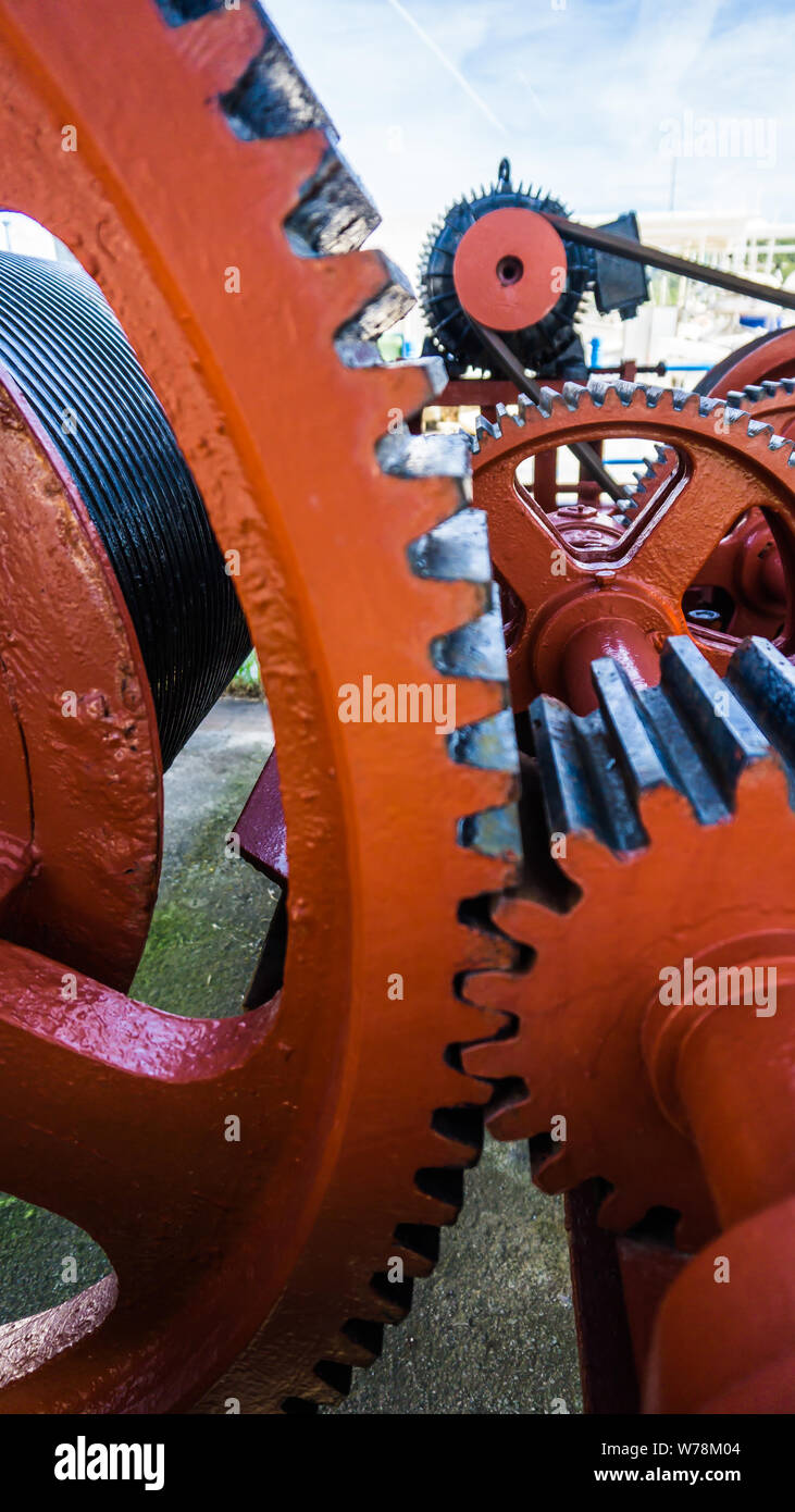 Rot und Schwarz Getriebe einer Maschine Stockfoto
