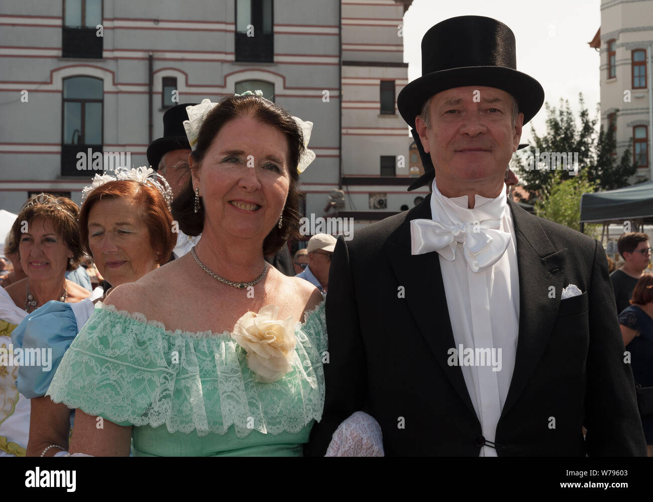 Ein paar in 1900s Kostüm im Trammelant Festival teilnehmen Stockfoto