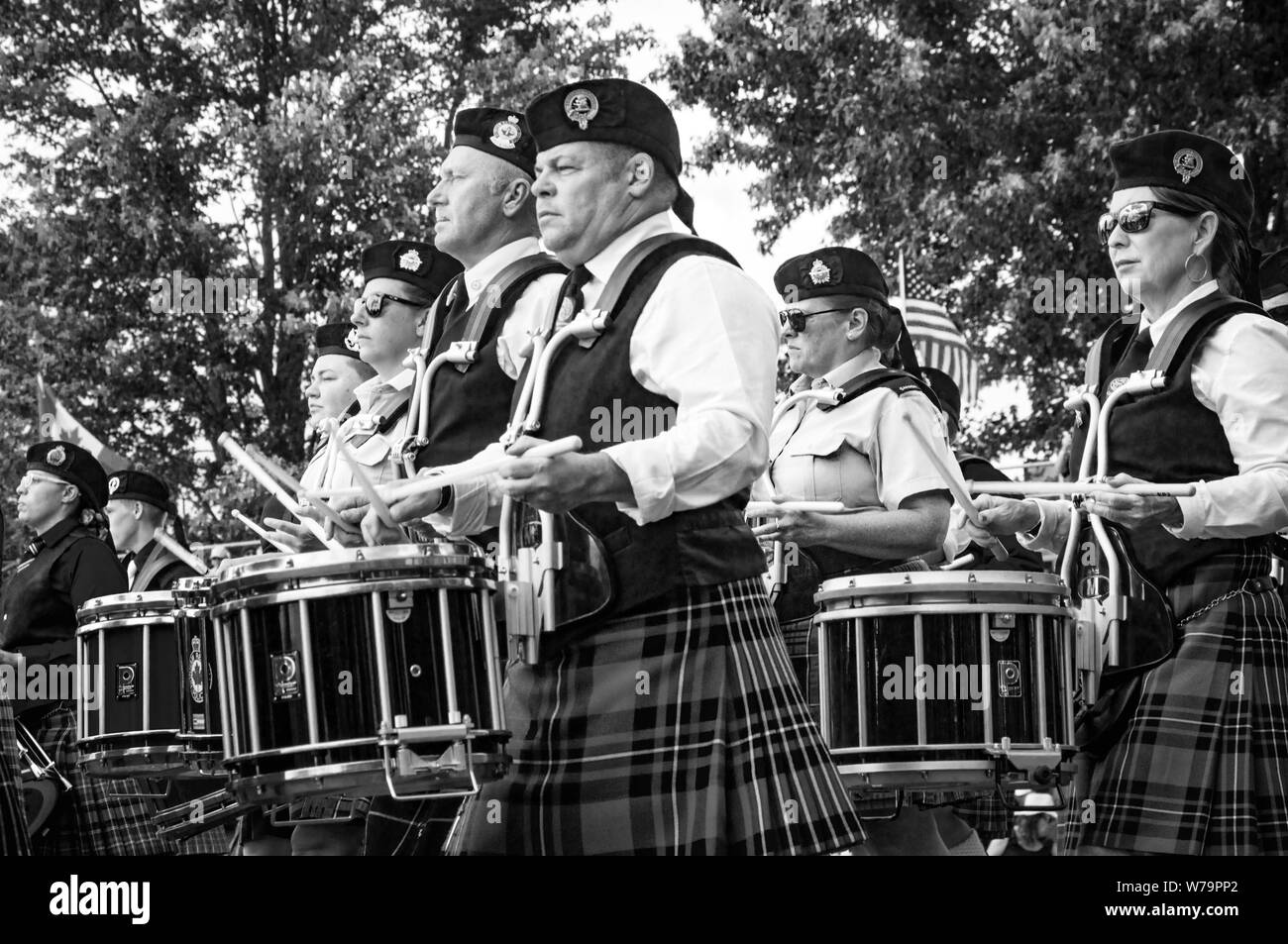 Fergus, Ontario, Kanada - 08 11 2018: Drummer der Rohre und Trommeln Band paricipating in der Pipe Band Contest von Pipers und Pipe Band Gesellschaft Stockfoto