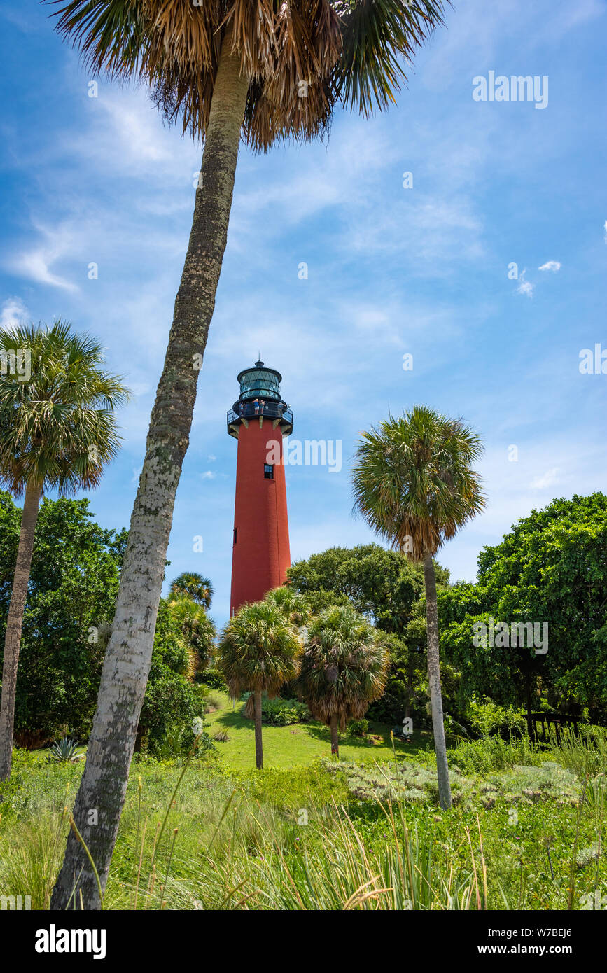 Jupiter Inlet Leuchtturm, der im Jahr 1860 eröffnete, bei Jupiter Inlet an der Atlantikküste in Palm Beach County in Jupiter, Florida. (USA) Stockfoto