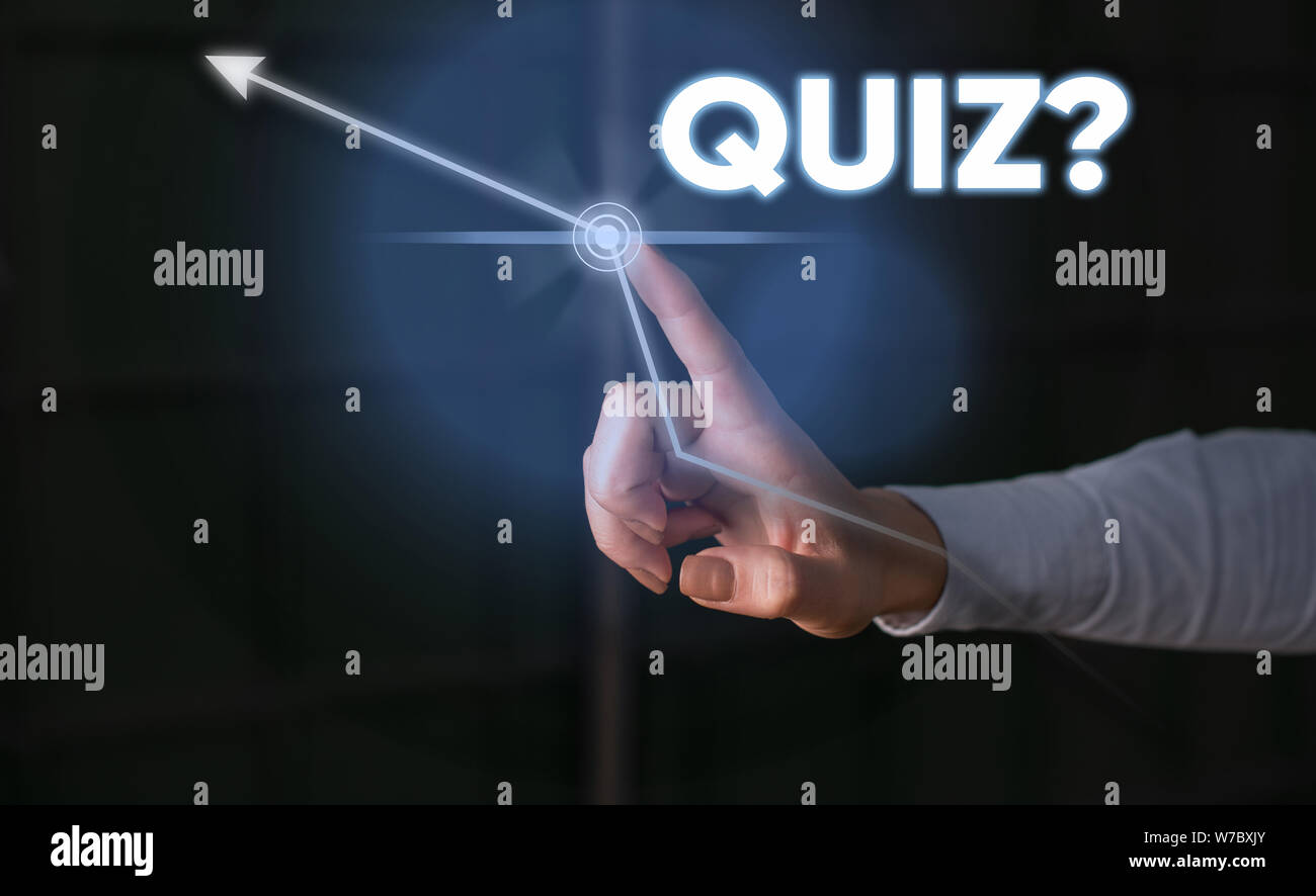 Konzeptionelle Handschrift zeigt Quiz Frage. Konzept sinn Test von Wissen als Wettbewerb zwischen Einzelpersonen oder Teams Dame vorne han Präsentation Stockfoto