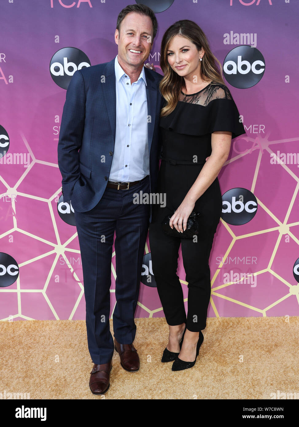 West Hollywood, Vereinigte Staaten. 05 Aug, 2019. WEST HOLLYWOOD, LOS ANGELES, Kalifornien, USA - 05. August: Chris Harrison und Lauren Zima kommen an der Disney ABC Fernsehen TCA Summer Press Tour All-Star-Party 2019 in Soho House West Hollywood am 5. August 2019 in West Hollywood, Los Angeles, California, United States. (Foto von Xavier Collin/Image Press Agency) Quelle: Bild Presse Agentur/Alamy leben Nachrichten Stockfoto
