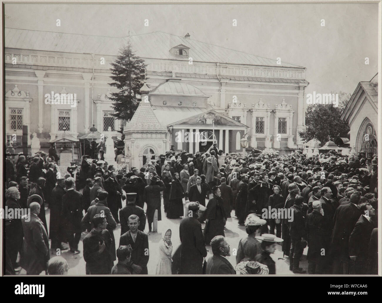 Die Beerdigung von Anton Tschechow auf dem Nowodewitschi-friedhof, Juli 22, 1904, 1904. Künstler: Anonym Stockfoto