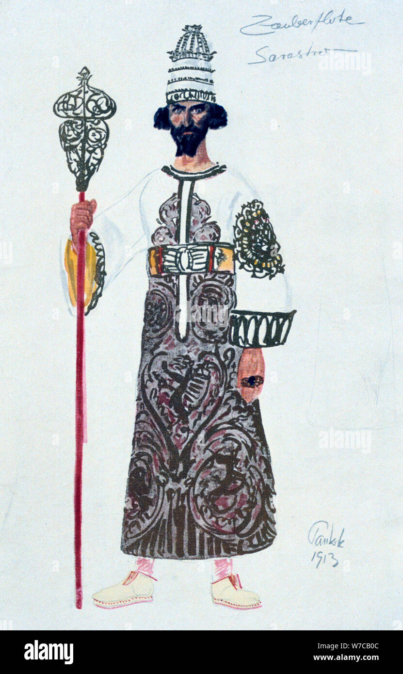 Kostüme für Sarastro, 1913. Artist: Unbekannt Stockfoto