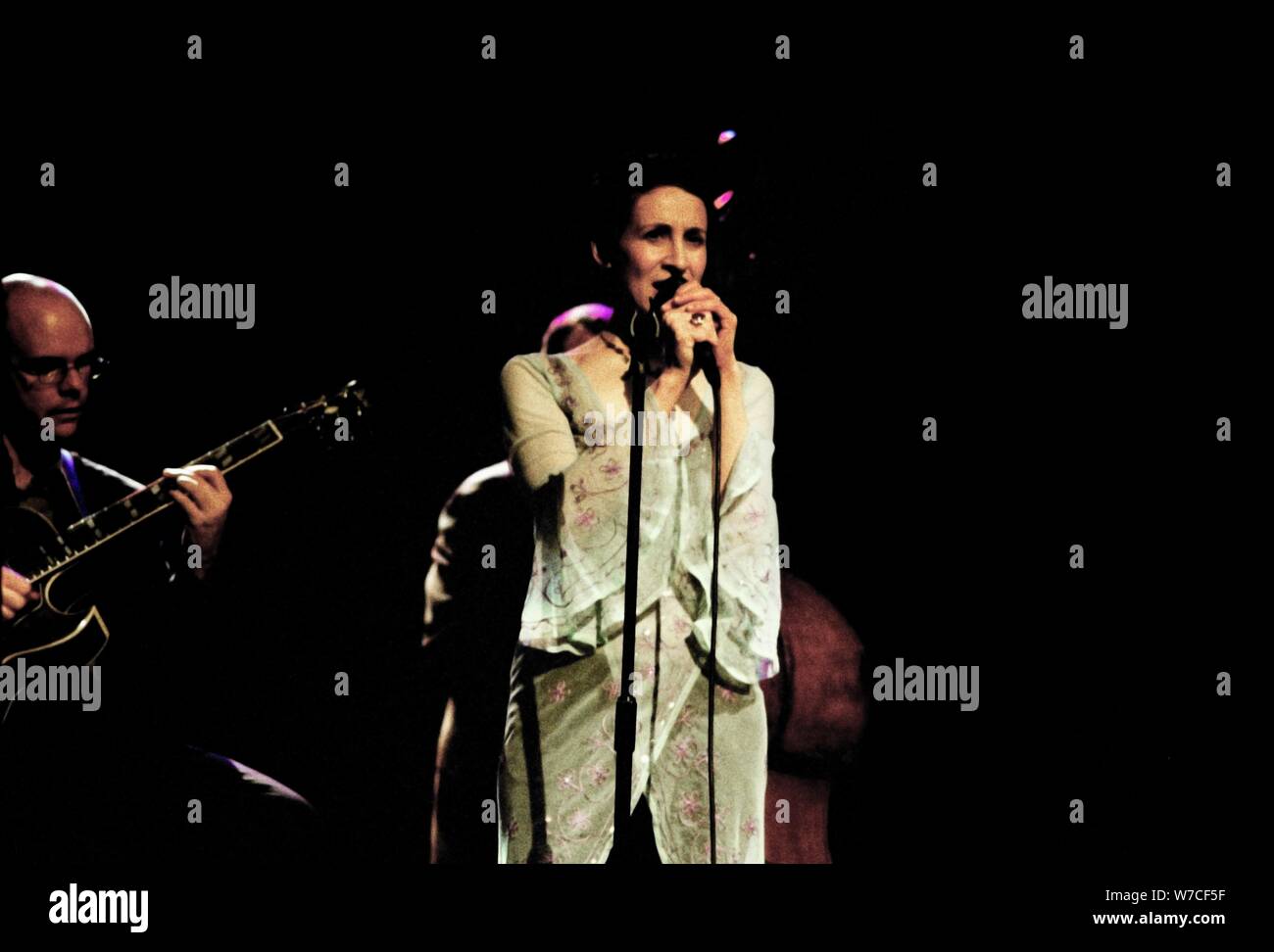 Stacey Kent, chequer Mead, East Grinstead, Oktober, 2003. Artist: Brian O'Connor. Stockfoto