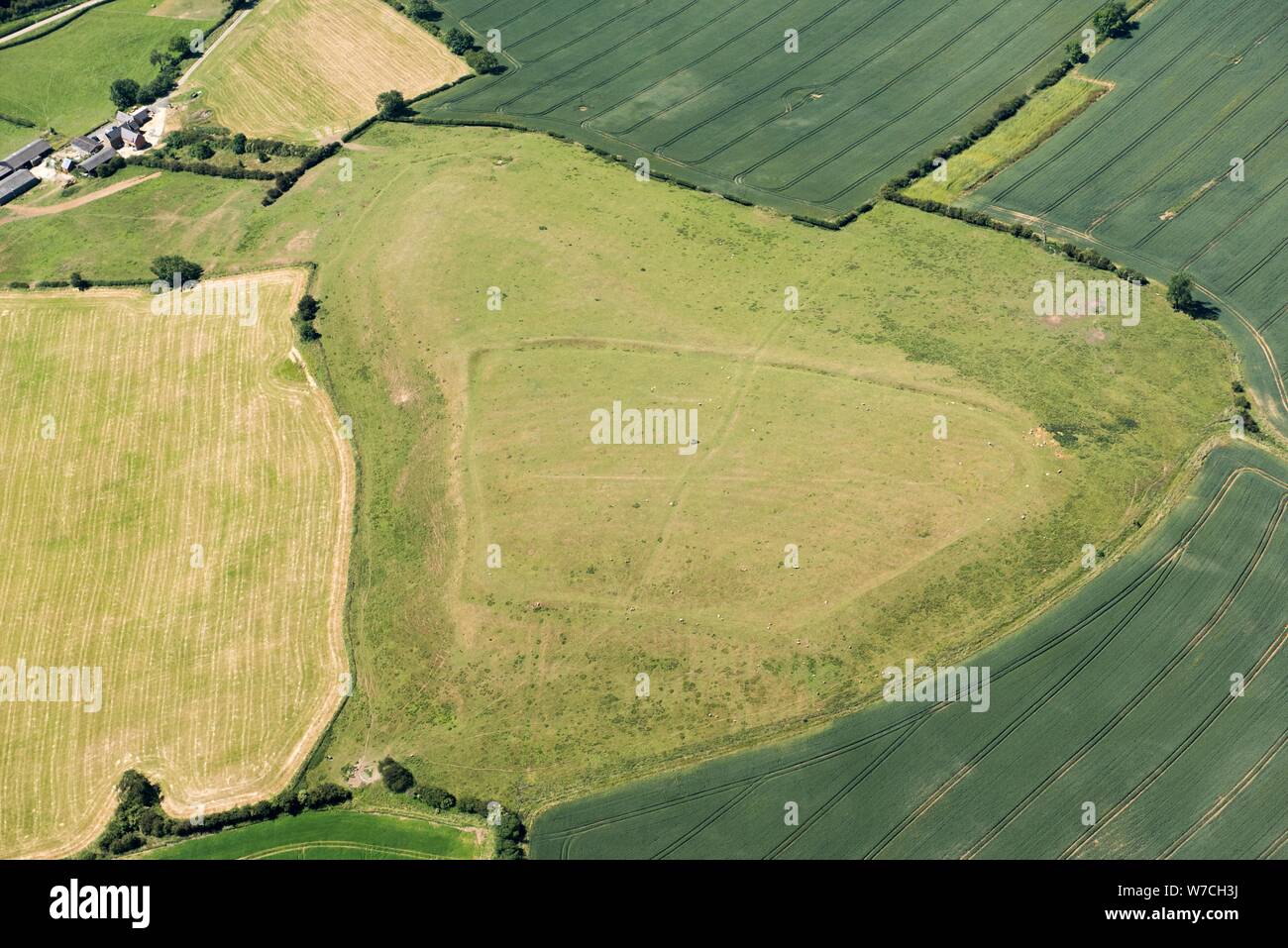 Geschlossene Siedlung Erdarbeiten auf Robin ein Zehenspitzen Hügel, in der Nähe von Tilton auf dem Hügel, Leicestershire, 2018. Schöpfer: Historisches England Fotograf. Stockfoto