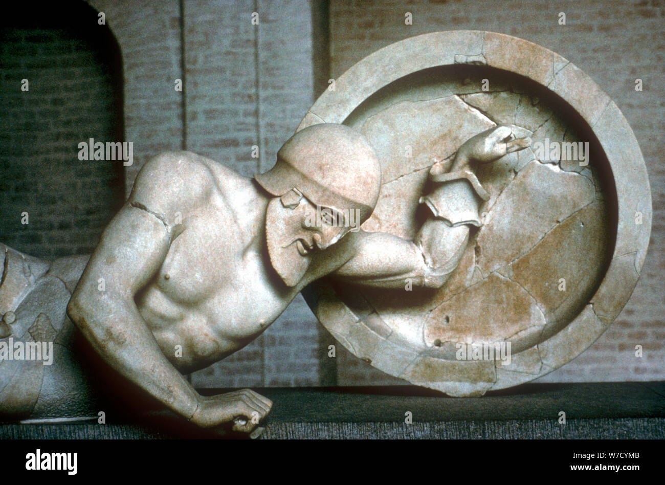 Detail der gefallenen Krieger aus dem Osten Giebel des Tempels von Aphaia, Aegina, Griechenland, c 500 - C 480 v. Chr.. Artist: Unbekannt Stockfoto