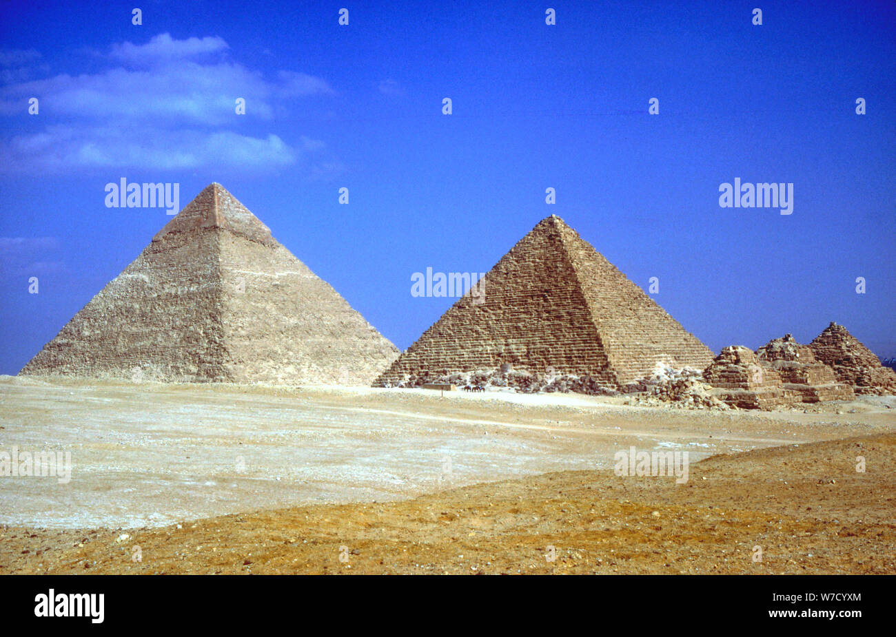 Pyramiden von Khafre, Mycerinus & drei Pyramiden von seinem Königinnen, 4. Dynasty, Giza, c 2600 - c 2500 v. Chr.. Artist: Unbekannt Stockfoto