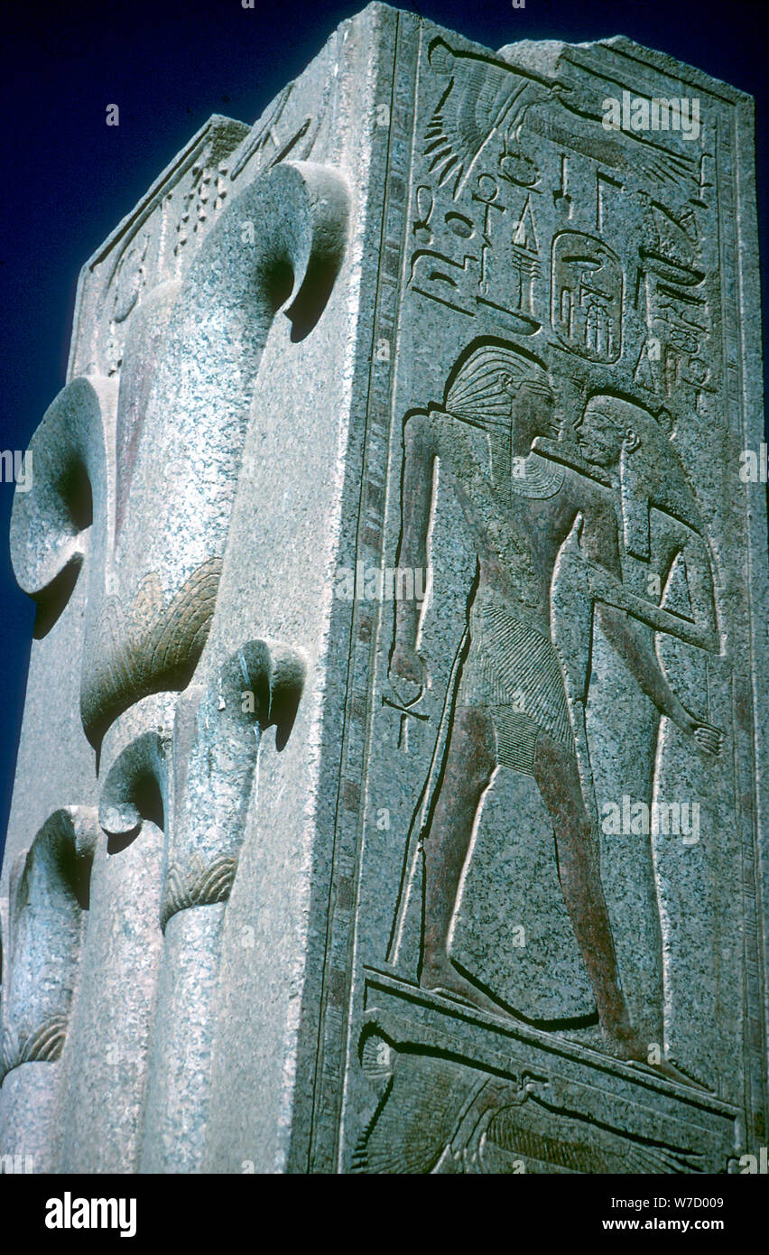 Säule mit Papyrus Motif (Symbol von Unterägypten), Tempel des Amun, Karnak, Ägypten. Artist: Unbekannt Stockfoto