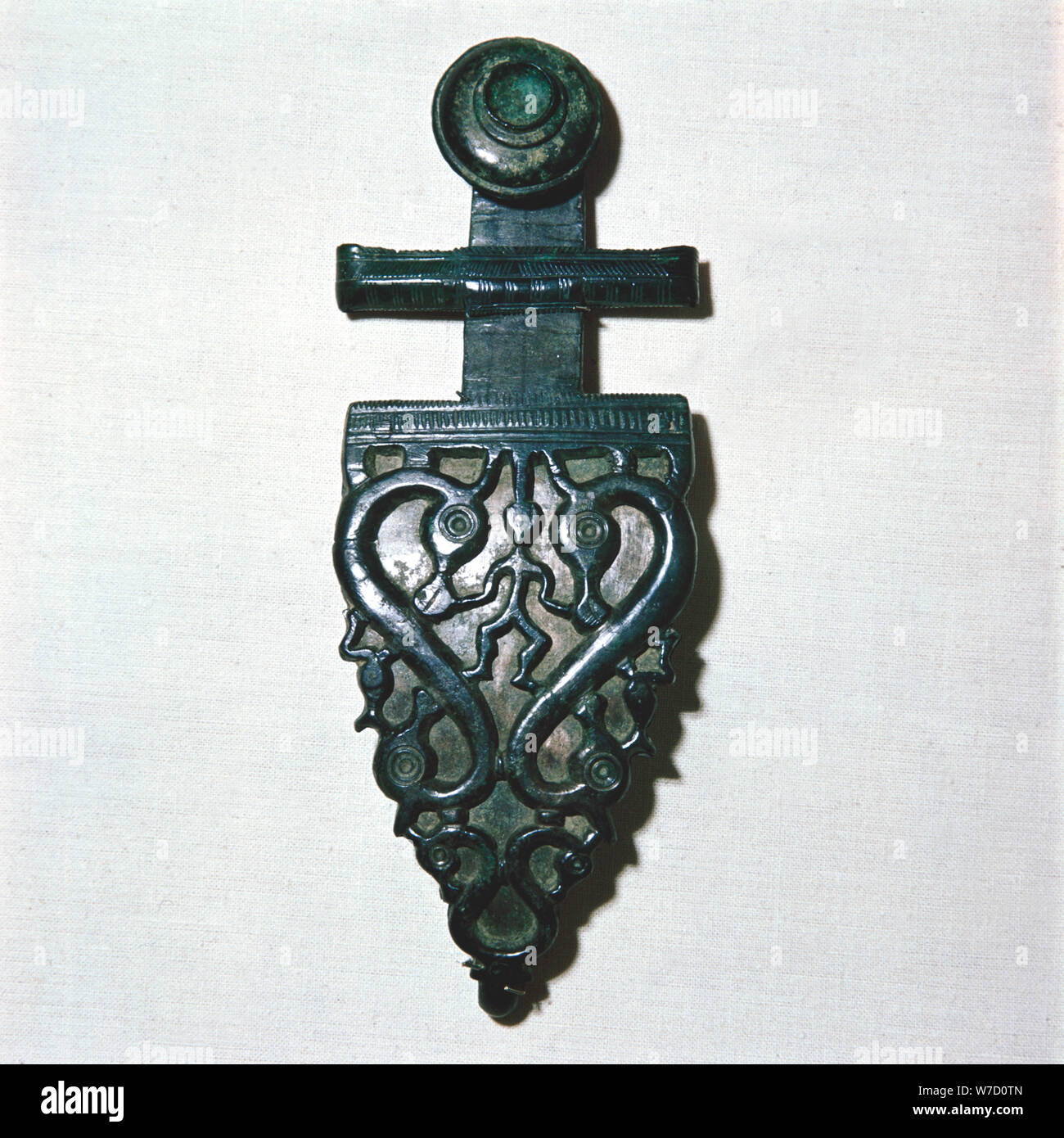 Celtic bronze Riemen aufgelegt, Holzelsau, Unterinntal, Deutschland, 4. vorchristlichen Jahrhundert. Artist: Unbekannt Stockfoto