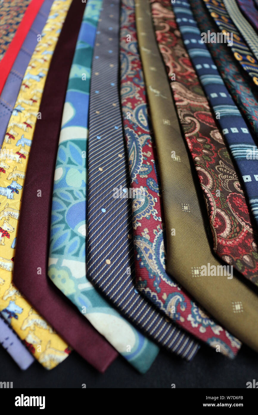 Ein Haufen von bunten Krawatten Stockfoto