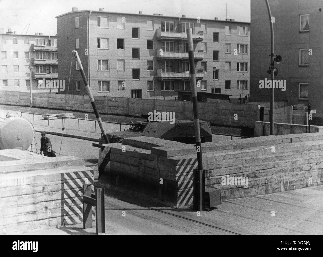 Zwischen Ost und West Berlin, Heinrich Heine Straße, Berlin, Deutschland Checkpoint. Artist: Unbekannt Stockfoto