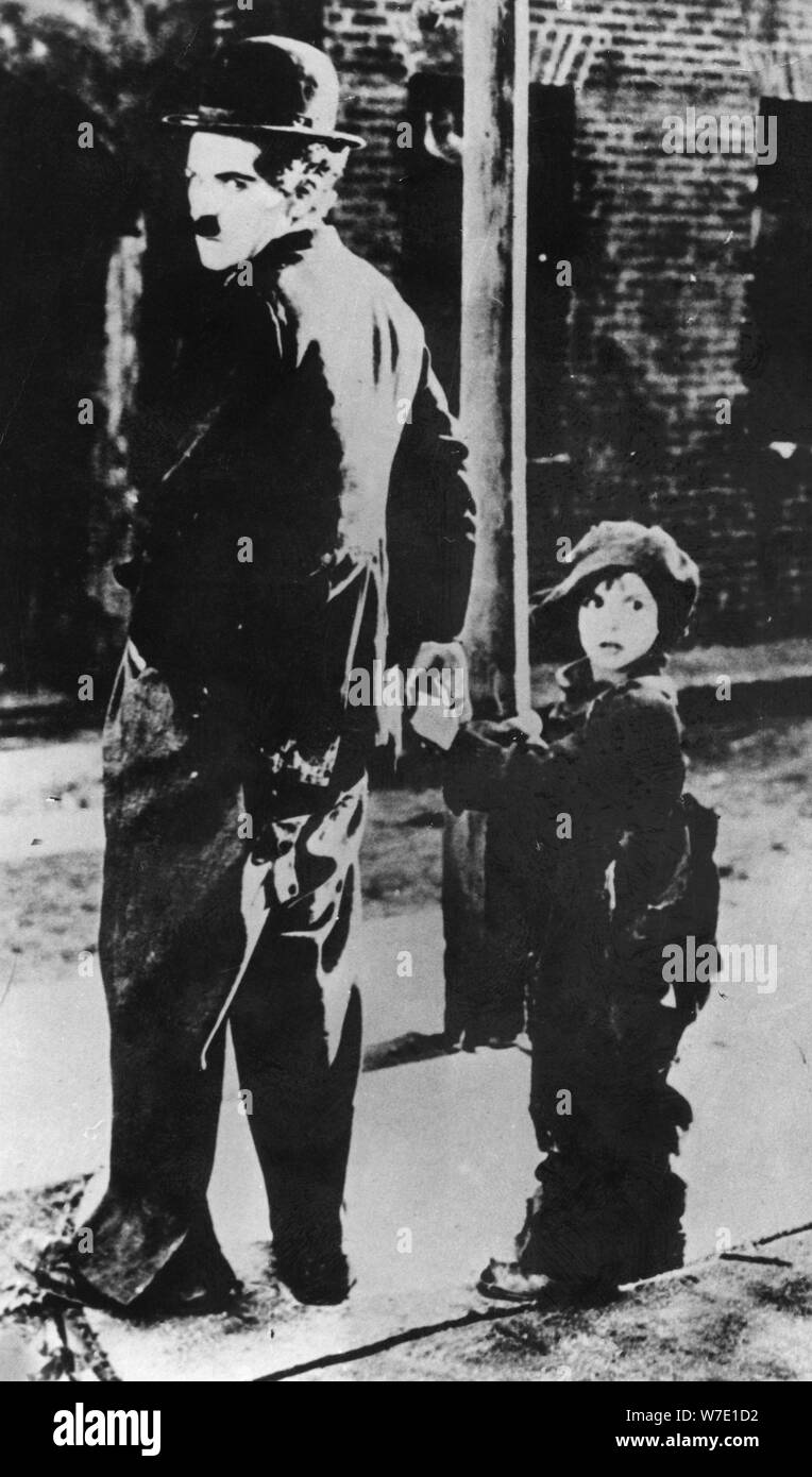 Charlie Chaplin und Jackie Coogan in 'The Kid', 1921. Künstler: unbekannt Stockfoto