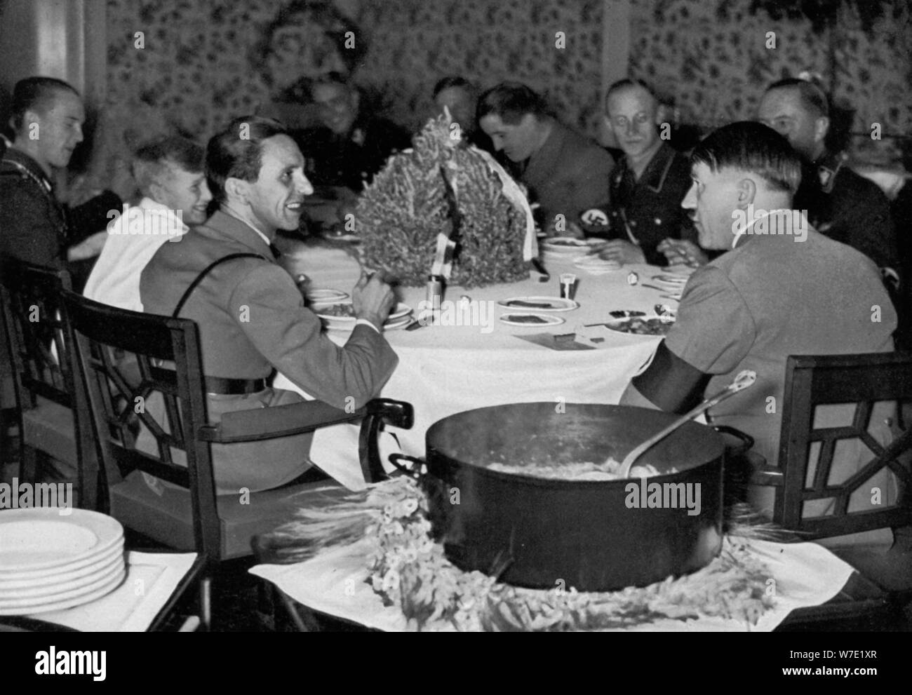 Der tew mit dem deutschen Kanzler", 1936. Artist: Unbekannt Stockfoto