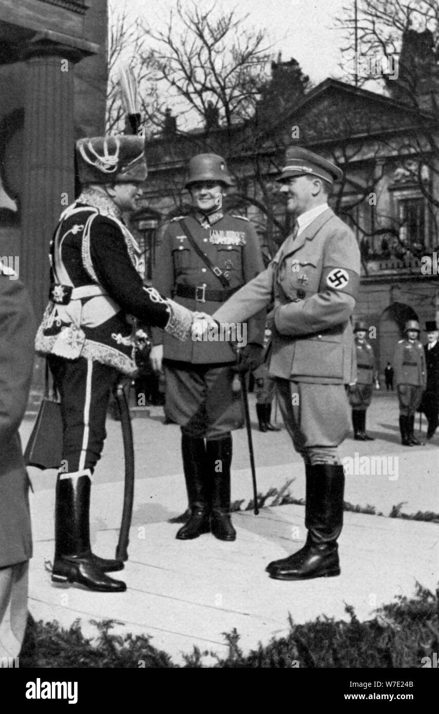 1930 adolf hitler uniform Fotos und Bildmaterial in hoher Auflösung