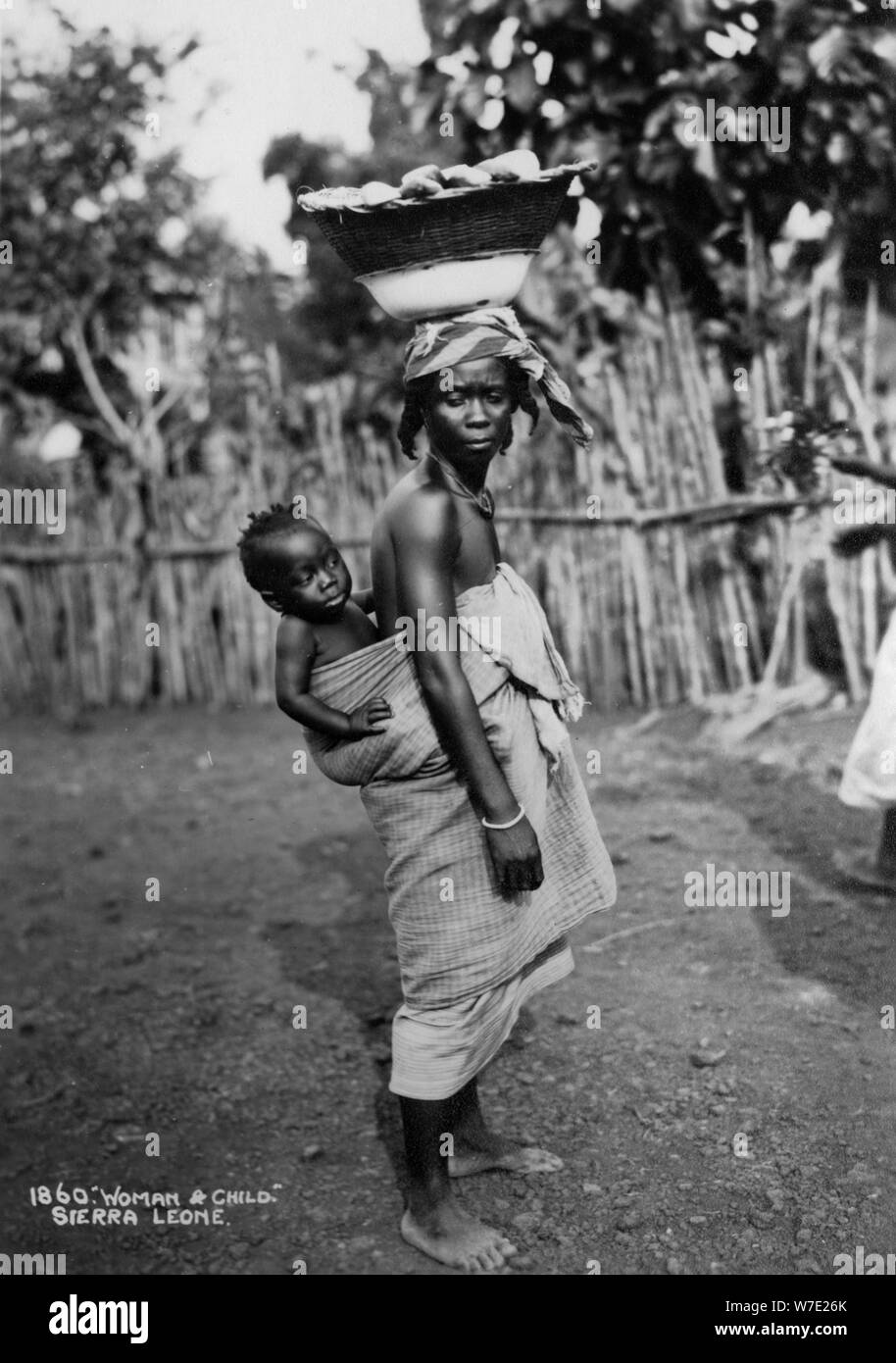 Frau und Kind, Sierra Leone, 20. Artist: Unbekannt Stockfoto