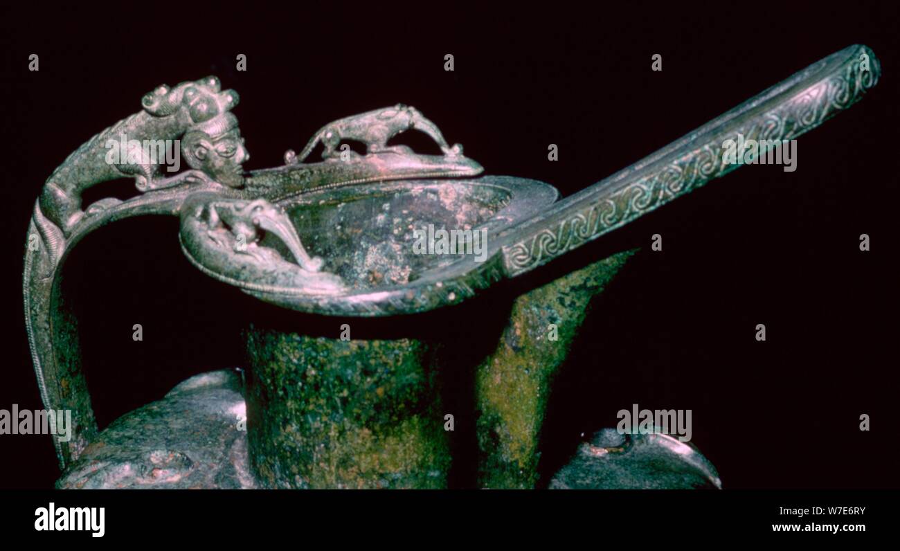 Detail einer keltischen bronze Krug. Artist: Unbekannt Stockfoto