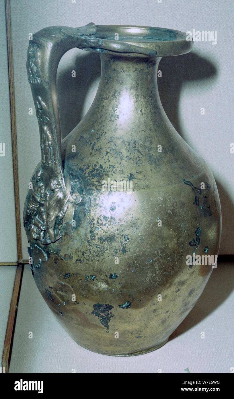 Roman bronze Kanne. Artist: Unbekannt Stockfoto