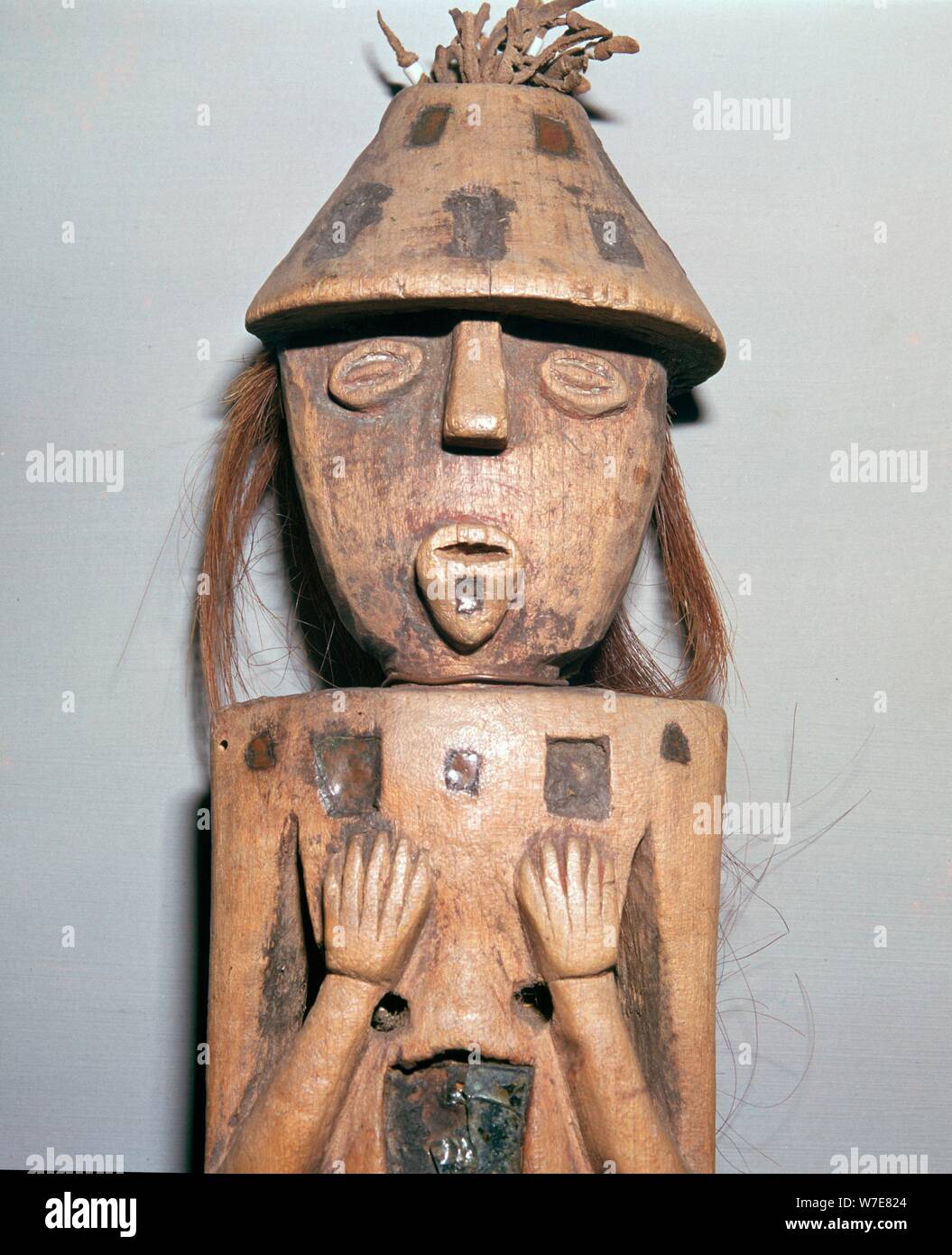 Native American aus Holz geschnitzte Figur. Artist: Unbekannt Stockfoto