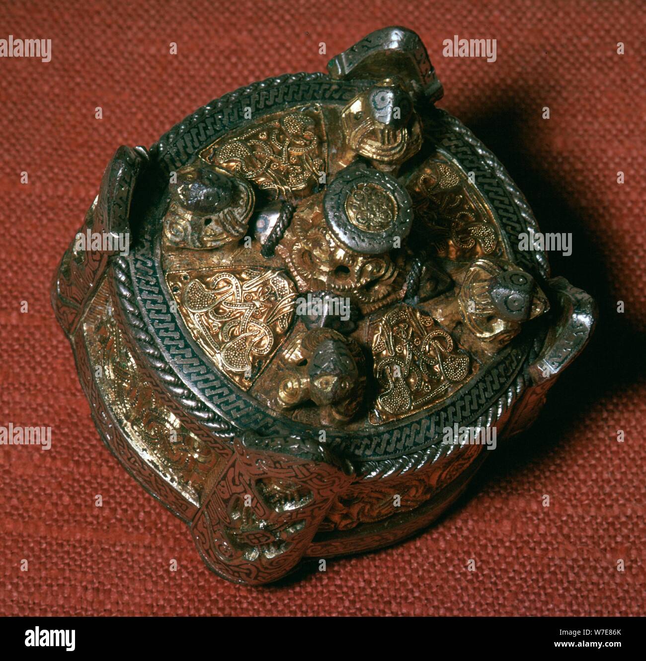 Silber-vergoldeten Viking Wadenbein. Artist: Unbekannt Stockfoto