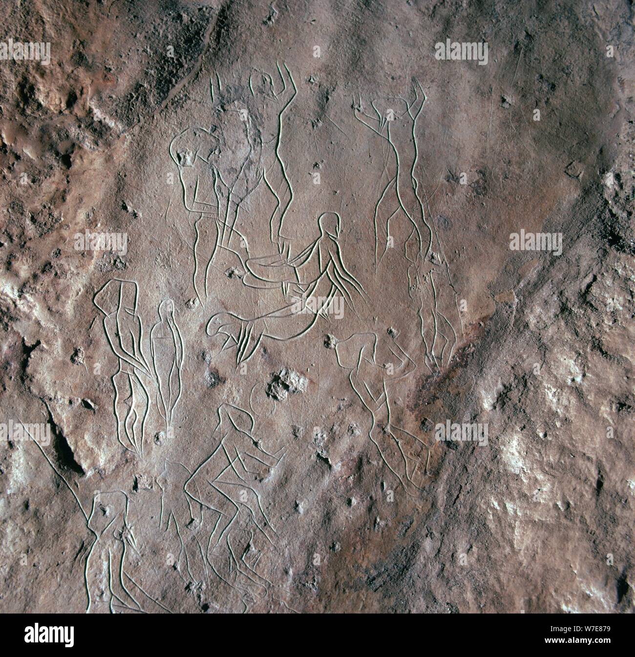 Eingeschnittenen neolithischen Zeichnungen eines rituellen Tanz. Artist: Unbekannt Stockfoto