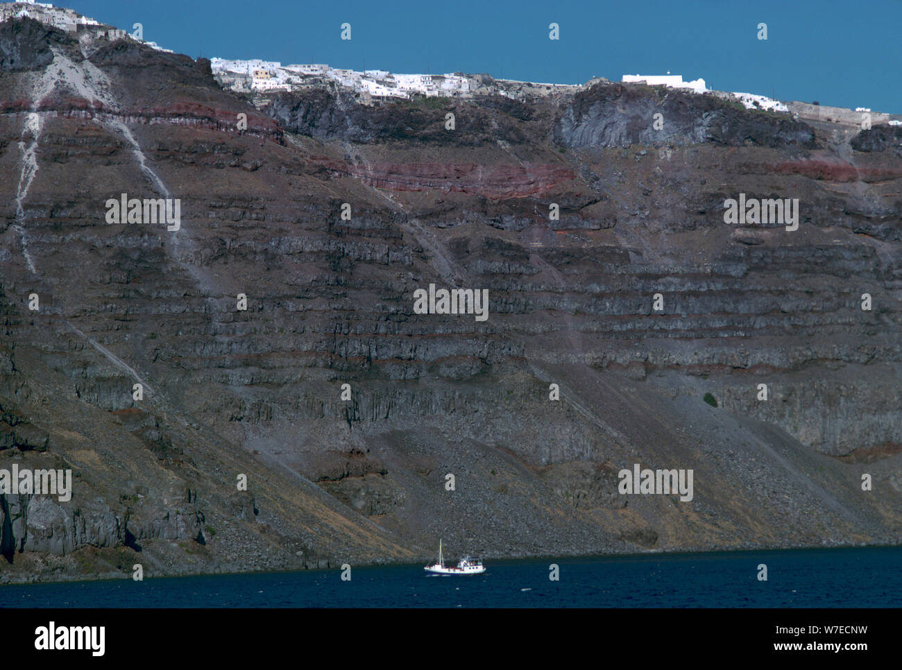 Klippen im Krater des Vulkans auf Santorini, 15. Jahrhundert v. Chr.. Artist: Unbekannt Stockfoto