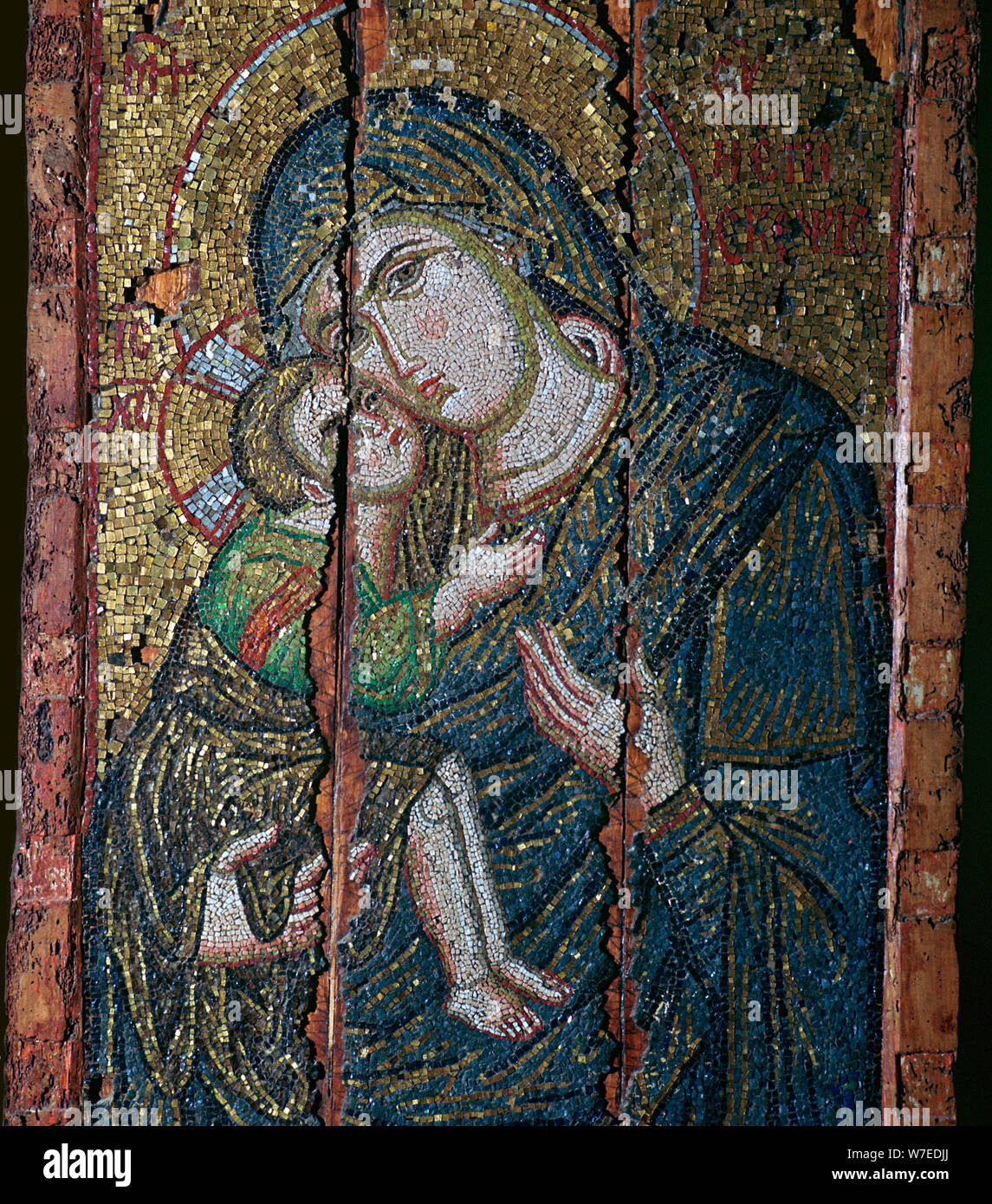 Mosaik Ikon der Jungfrau mit dem Kind, aus dem 14. Jahrhundert. Artist: Unbekannt Stockfoto