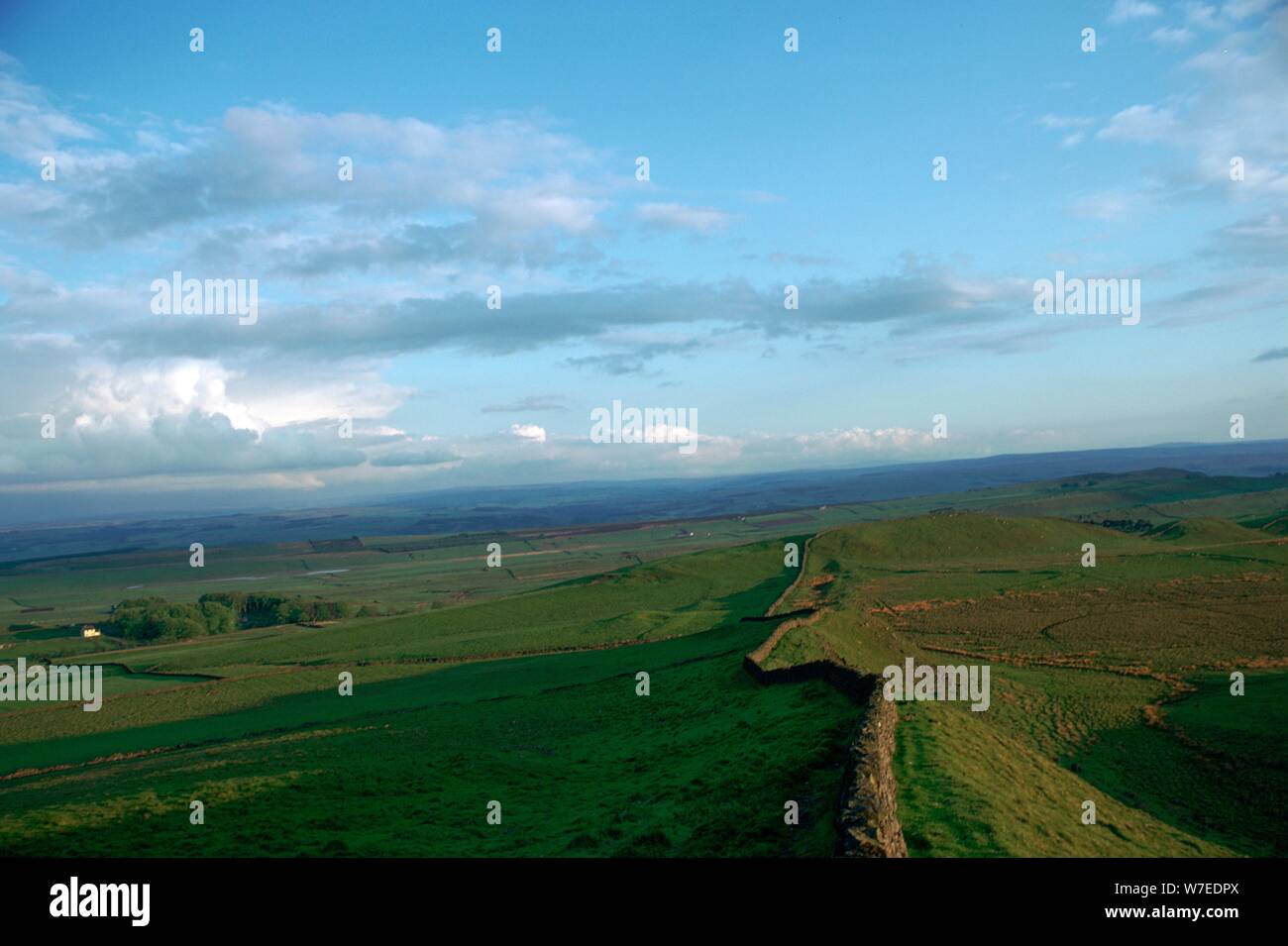 Hadrian's Wall an Sewingshields, 2. Jahrhundert. Stockfoto