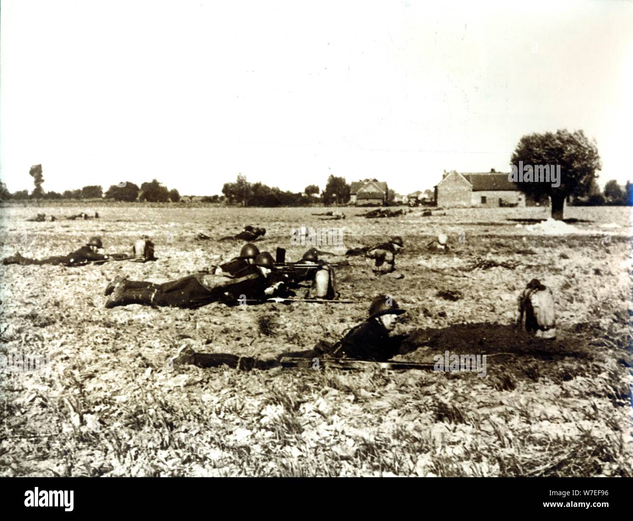 Französische Infanterie, ihre Positionen, Frankreich, Weltkrieg II, c 1944 - c 1945. Artist: Unbekannt Stockfoto