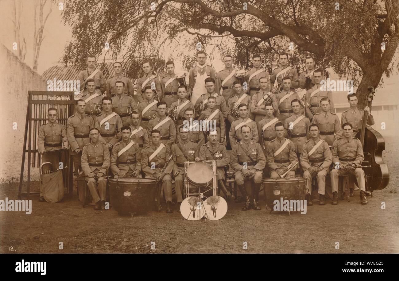 Das Bataillon Band der ersten Bataillon, das Queen's eigenen Royal West Kent Regiment. In Poona, Indien, 1 Künstler: Unbekannt Stockfoto