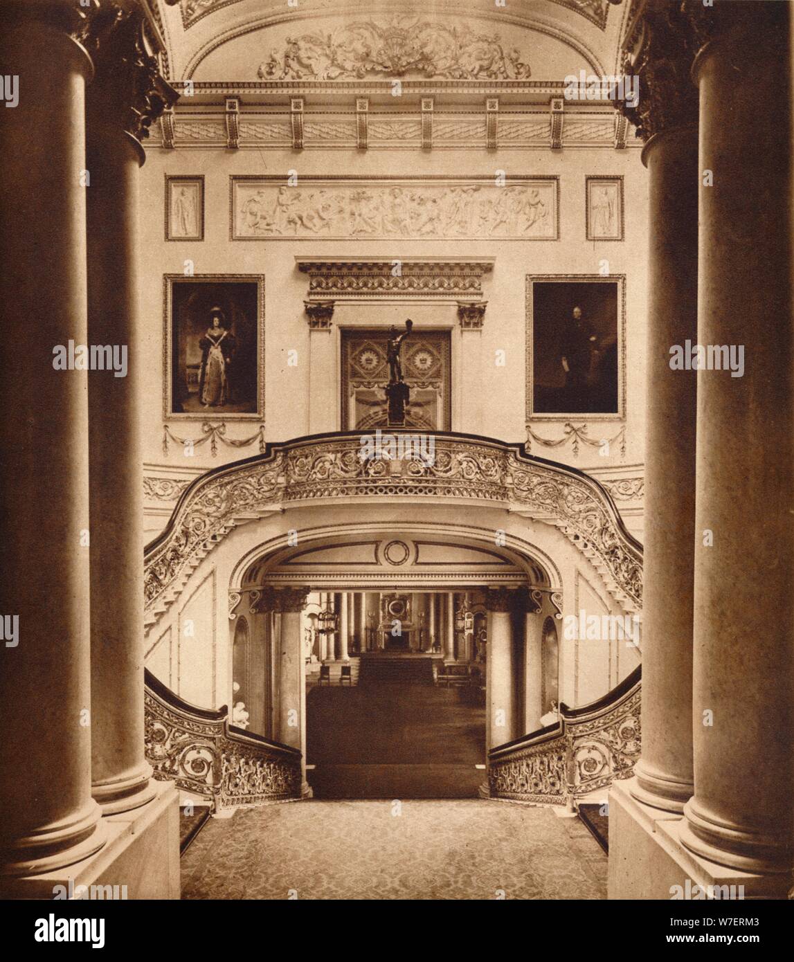 Buckingham Palace Interior Grand Staircase Stockfotos