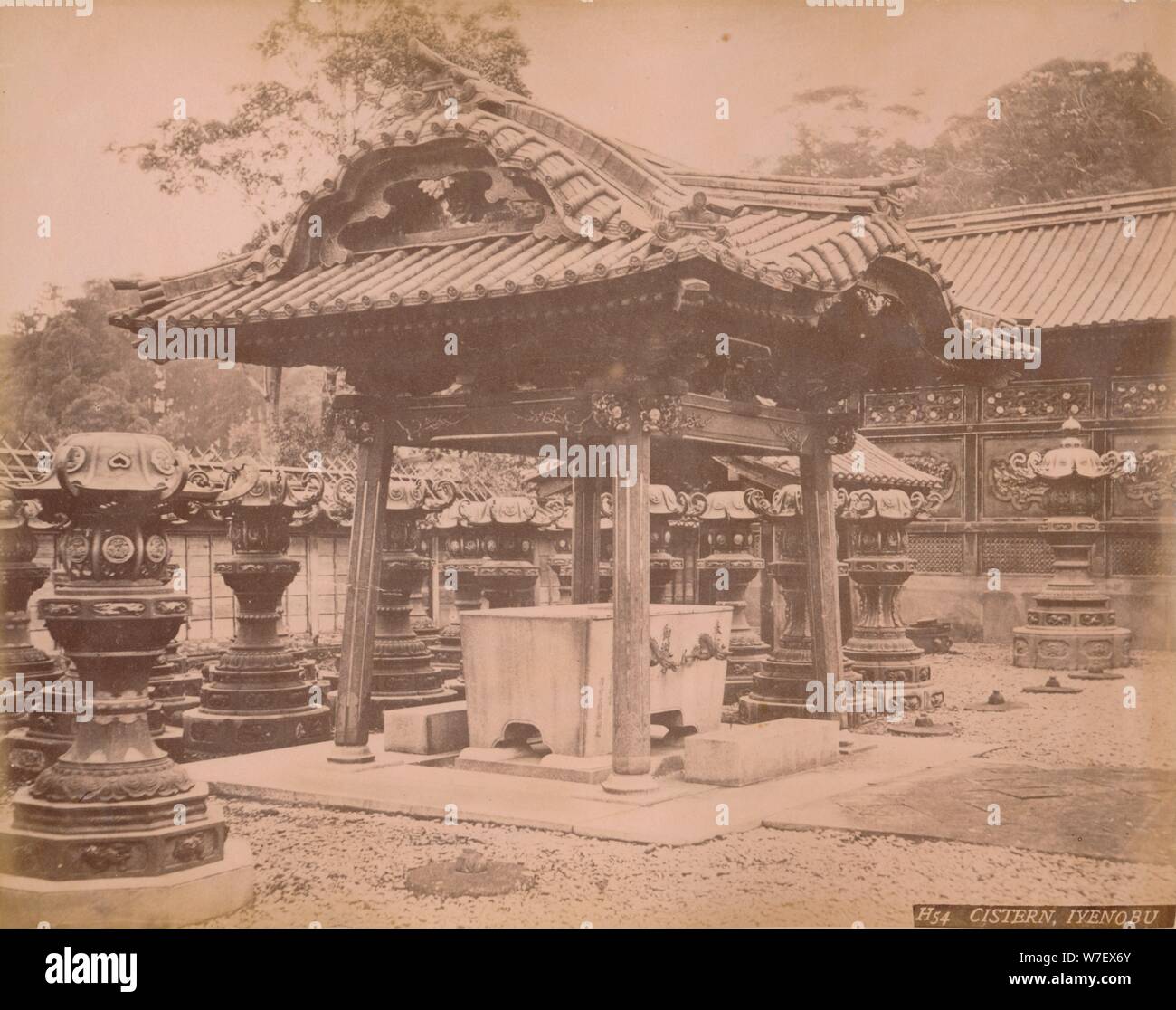 "Zisterne, Iyenobu, c1890-1900. Künstler: unbekannt. Stockfoto