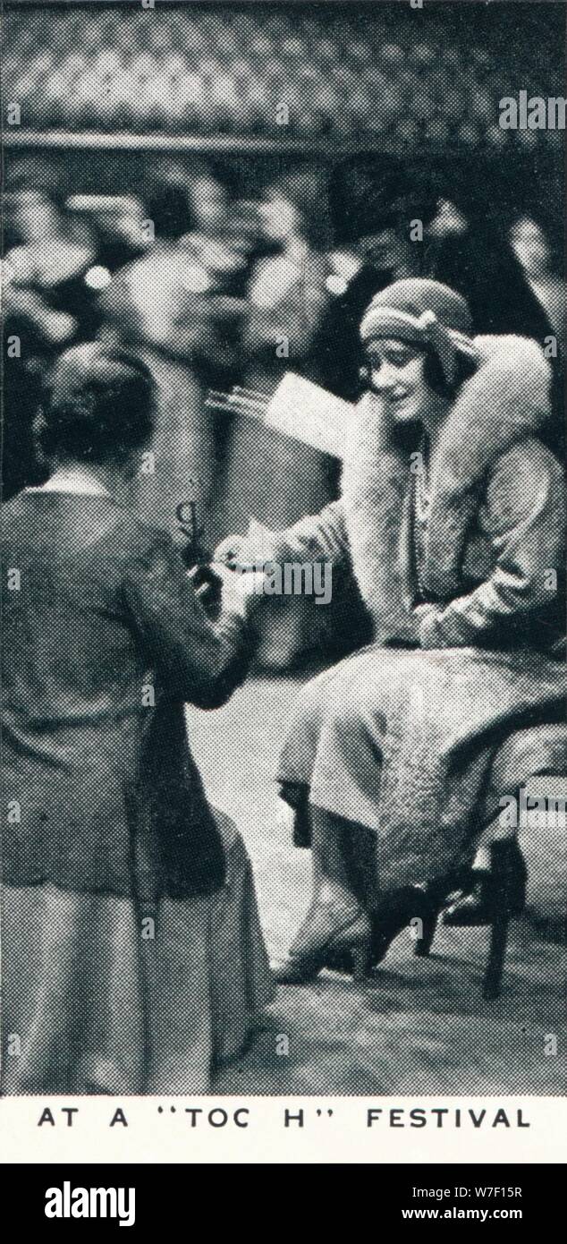 "Bei einem Toc H-Festival", 1934 (1937). Künstler: unbekannt. Stockfoto