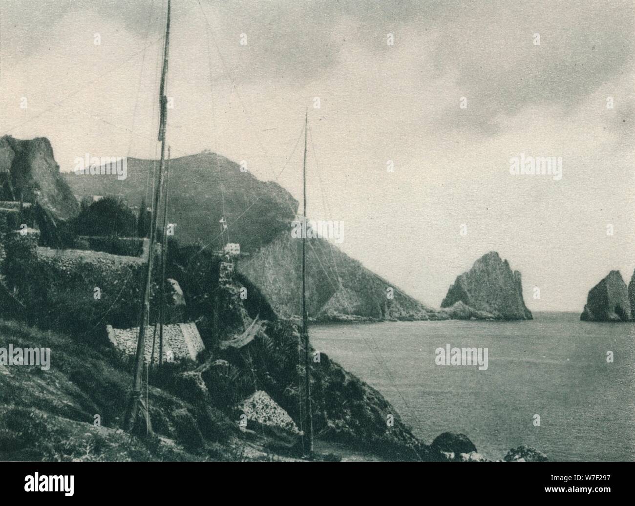 Marina Piccola mit Fowlers Netze, Capri, Italien, 1927. Künstler: Eugen Poppel. Stockfoto